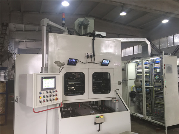 Semi automatic rotor rolling machine